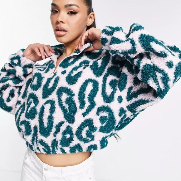 Reebok Jackets & Blazers - NWT Reebok Frost Berry Pink/Green Leopard Print Half Zip Sherpa Pullover S